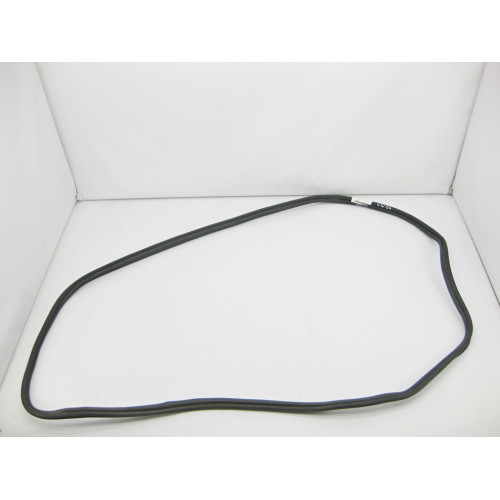 VAG 1J0827705A Уплотнительная резинка крышки багажника VW Golf 4