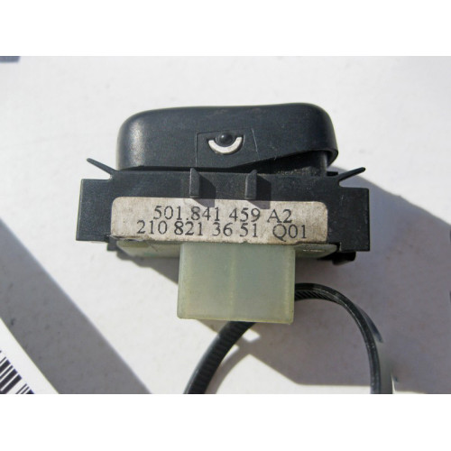Mercedes-Benz A2108213651 Кнопка включения дополнительного обогревателя E-Class W210
