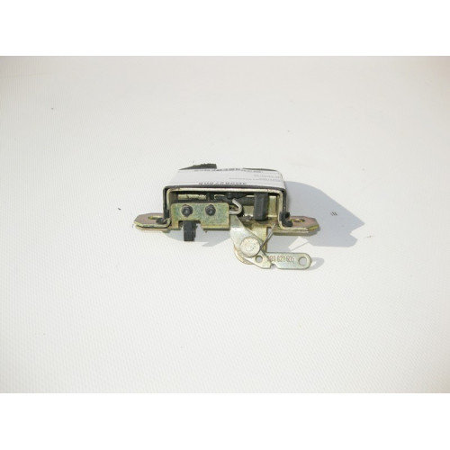 VAG 3B9827505 Замок крышки багажника VW Passat B5