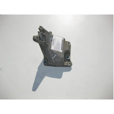 A2722231004 Кронштейн опоры двигателя левый M272 V6 3.0 3.5л E-Class W212 C-Class W204 4matic
