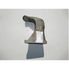 A2722232804 Right engine mount bracket M272 V6 3.0 3.5l C-Class W203 4matic