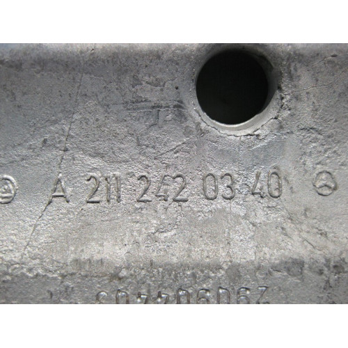 Mercedes-Benz A2112420340 Кронштейн опоры 7ст. АКП