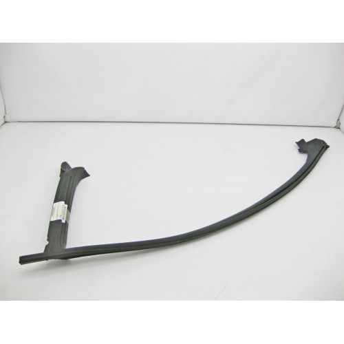 Mercedes-Benz A2197200154 Уплотнительная резинка сверху передней левой двери CLS C219