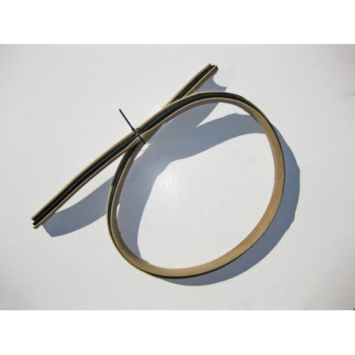 Mercedes-Benz A2196970151 8K64 Уплотнительная бежевая резинка снизу передней двери CLS C219