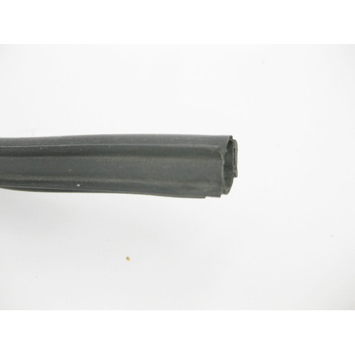VAG 1J0823723 Уплотнитель подкапотный задний VW Bora Golf Jetta
