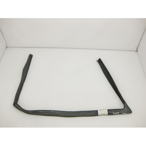 Mercedes-Benz A2517250125 Уплотнитель опускного стекла передней левой двери R-Class W251
