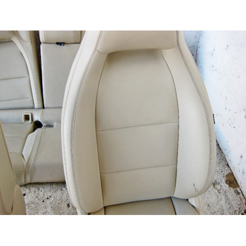 Mercedes-Benz A1179100500 8M62 Комплект сидений CLA Shooting Brake X117 CLA C117