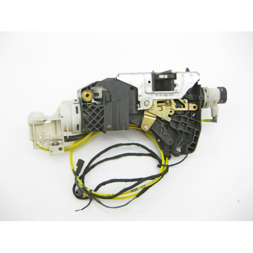 Mercedes-Benz A2207304535 Замок задней левой двери с Keyless-Go S-Class W220