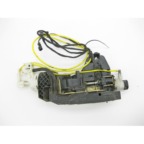 Mercedes-Benz A2207304535 Замок задней левой двери с Keyless-Go S-Class W220