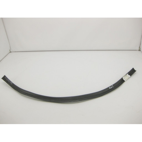 Mercedes-Benz A2216280098 Уплотнитель подкапотный задний S-Class W221