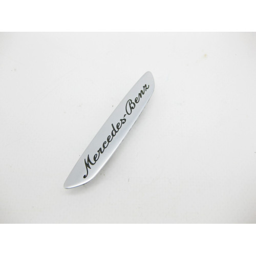 Mercedes-Benz A2224640332 Накладка с надписью "Mercedes-Benz" на рулевом колесе S-Class W222