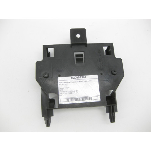 VAG 4M0907361 Кронштейн блока управления системой AdBlue