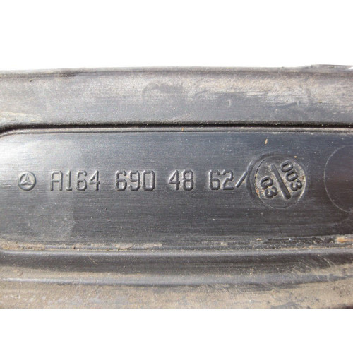 Mercedes-Benz A1646904862 Уплотнительная нижняя резинка передней правой двери ML X164 GL