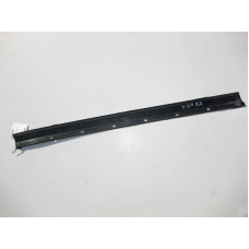A1646905662 Уплотнительная нижняя резинка задней правой двери GL X164