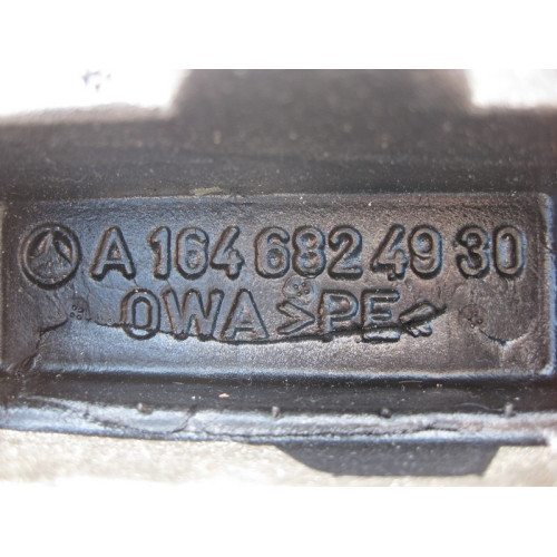 Mercedes-Benz A1646824930 Шумоизоляция стойки "A" внизу слева ML W164 GL X164