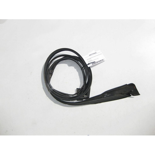 Mercedes-Benz A2217370430 Уплотнительная резинка задней правой двери сверху S-Class W221 long