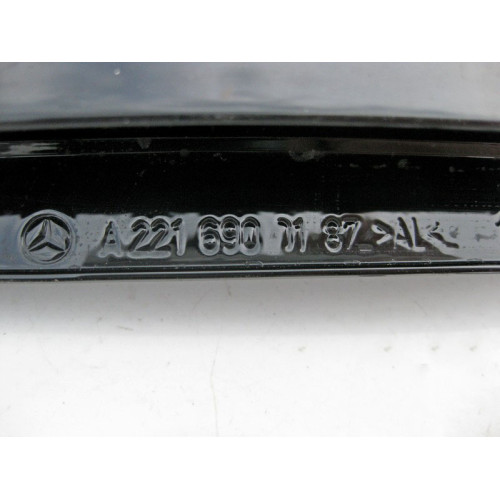 Mercedes-Benz A2216901187 Вертикальная накладка стекла передней левой двери S-Class W221