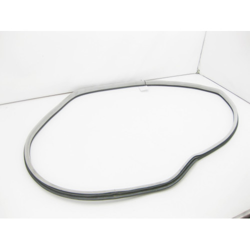 Mercedes-Benz A2036972451 7D50 Уплотнитель задней двери на кузове серый C-Class W203