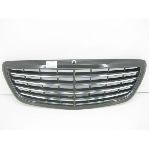 Mercedes-Benz A2228800083 Дефектная решётка радиатора S-Class W222