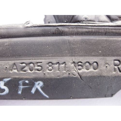 Mercedes-Benz A2058111600 Уплотнение треугольника правого зеркала C-Class W205