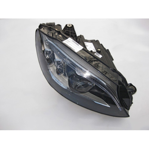 Mercedes-Benz A2059066504 Правая фара светодиодная динамическая C-Class W205 рестайл