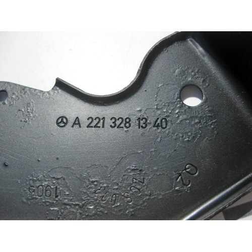 Mercedes-Benz A2213281340 Кронштейн заднего датчика уровня кузова S-Class W221 CL C216