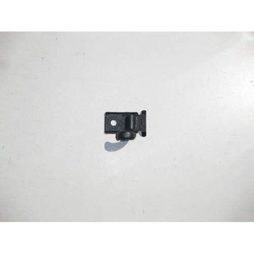 Mercedes-Benz A2214924041 Правый кронштейн выпускной трубы в туннеле S-Class W221