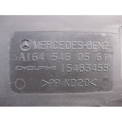 Mercedes-Benz A1645460561 Кабельный канал средний ML W164 GL X164