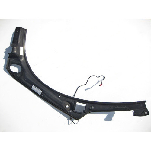 Mercedes-Benz A1646930433 Накладка проёма багажника правая GL X164
