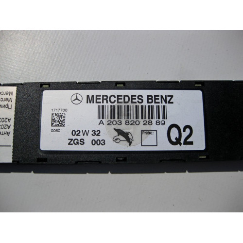 Mercedes-Benz A2038202889 Антенный усилитель CLC CL203 Sportcoupe C203