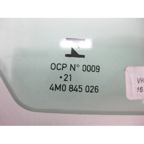 VAG 4M0845026 Стекло двери задней правой (43R-00049)