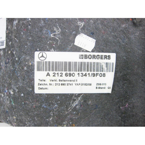 Mercedes-Benz A2126901341 9F08 Обшивка багажника левая черная E-Class W212