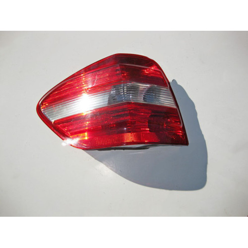 Mercedes-Benz A1649060700 Фонарь задний левый ML W164