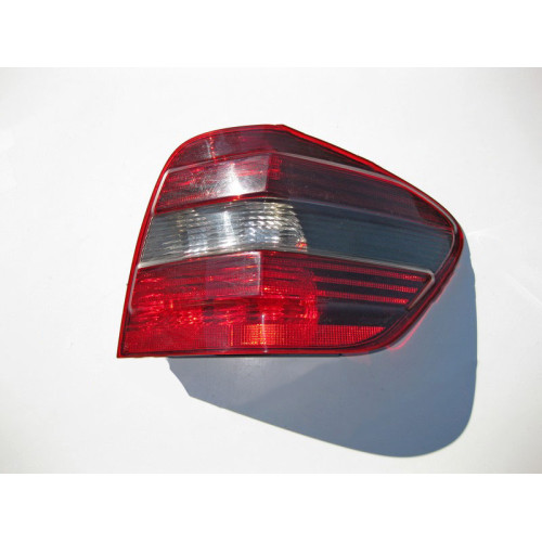Mercedes-Benz A1649061200 Фонарь задний правый ML W164