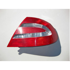 A2098200264 Фонарь задний правый CLK W209 до рестайл