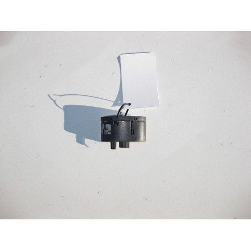 Mercedes-Benz A2118210279 7C45 Кнопка открытия багажника на водительской двери E-Class W211