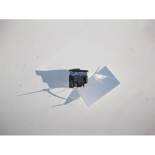 Mercedes-Benz A2128204410 9107 Кнопка открытия багажника на водительской двери E-Class W212 C207