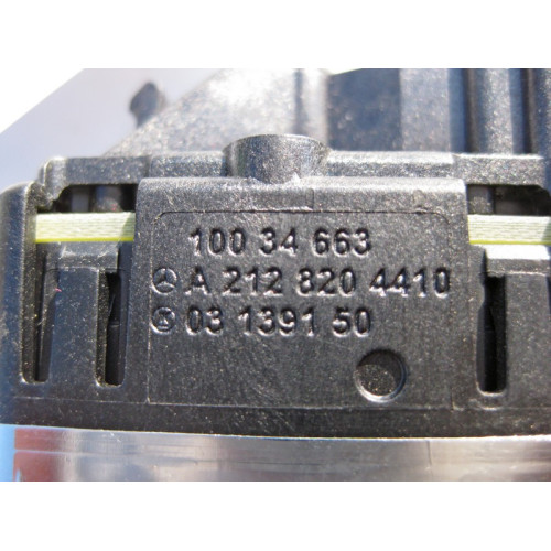 Mercedes-Benz A2128204410 9107 Кнопка открытия багажника на водительской двери E-Class W212 C207