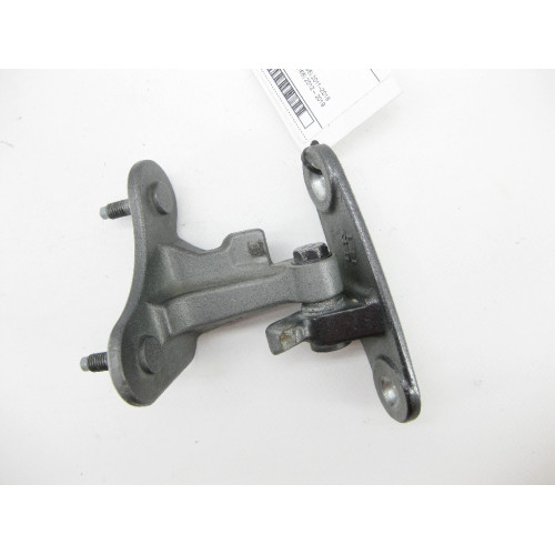 Mercedes-Benz A1667200137 Петля передней левой двери верхняя ML/GLE W166 GL/GLS X166