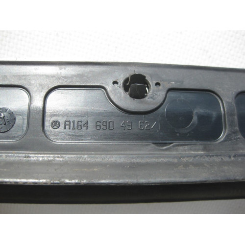 Mercedes-Benz A1646904962 Уплотнительная резинка внизу задней левой двери ML W164