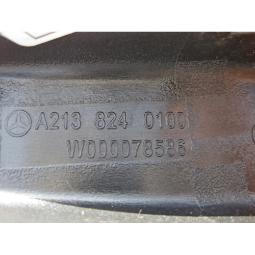 Mercedes-Benz A2138240300 Накладка левого поводка дворников E-Class W213 C238 CLS C257