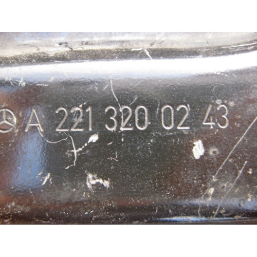 Mercedes-Benz A2213200243 Кронштейн компрессора пневмоподвески CL C216 S-Class W221