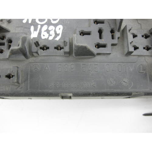 Mercedes-Benz A6395450401 Блок реле и предохранителей V-class W639