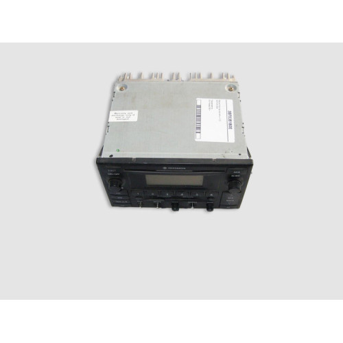 VAG 3B7035180E Магнитола под кассеты и CD VW Passat B5+