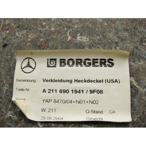 Mercedes-Benz A2116901941 9F08 Обшивка крышки багажника чёрная E-Class W211 USA