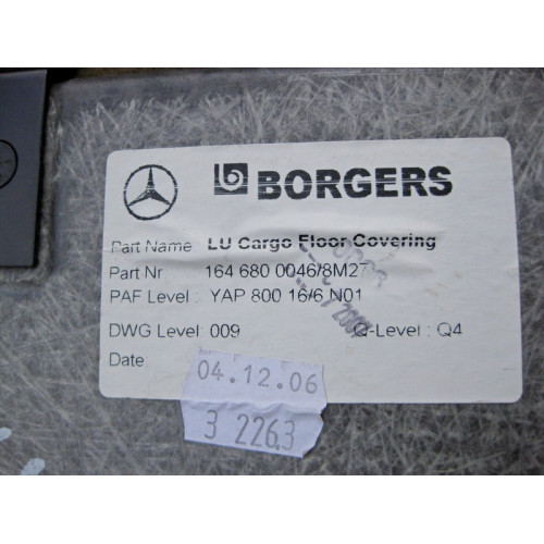 Mercedes-Benz A1646800046 8M27 Пол багажника передняя часть беженвая GL X164