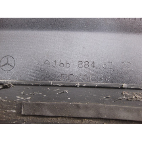 Mercedes-Benz A1668846222 A1668846422 Расширитель - уширитель колёсной арки передний правый GL X166