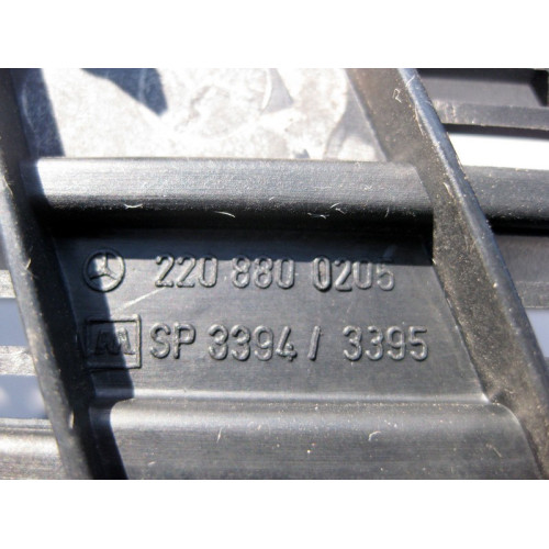 Mercedes-Benz A2208800205 Решётка капота верхняя S-Class W220 CL C215