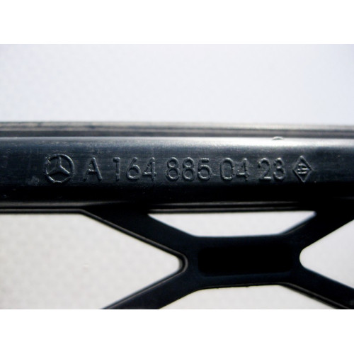 Mercedes-Benz A1648850423 Центральная нижняя решётка переднего бампера GL X164