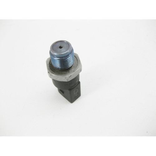 Mercedes-Benz A0051535828 Датчик давления в топливной рампе OM628 OM611 OM612